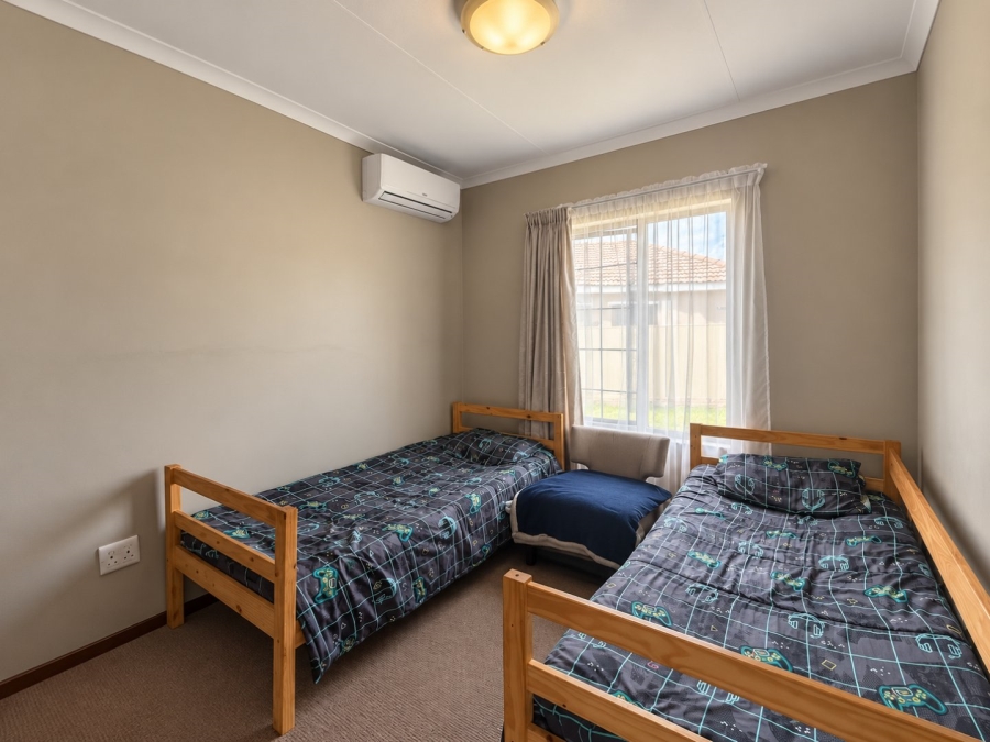 To Let 3 Bedroom Property for Rent in Hillside Free State